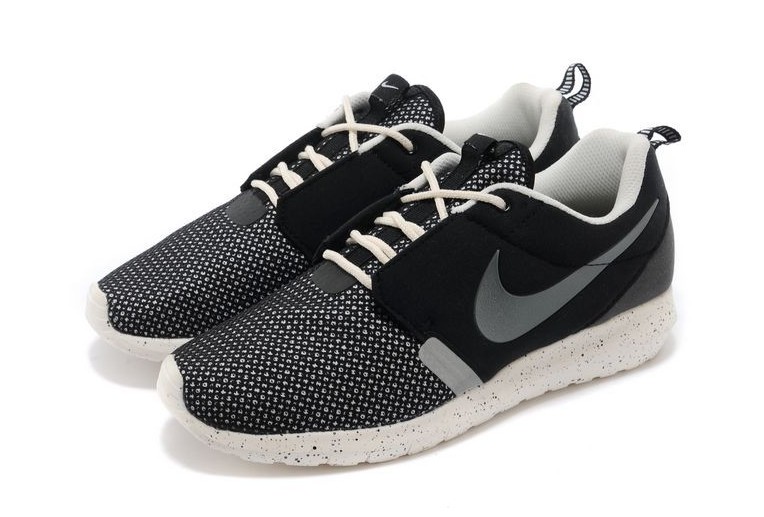 Nike Roshe Run [M. 12]